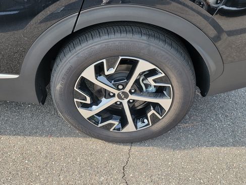 Certified 2024 Kia Sportage EX FWD image 39