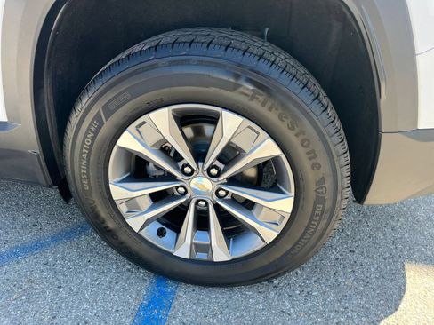 Used 2025 Chevrolet Equinox LT FWD image 26