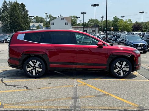 New 2026 Hyundai Ioniq 9 SEL image 6