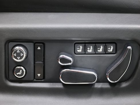 Used 2019 Bentley Bentayga image 14