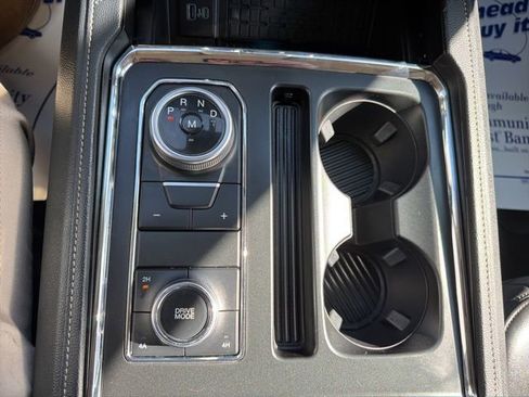 Used 2024 Ford Expedition Max XLT image 24