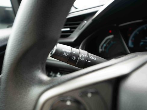 Used 2019 Honda Civic EX image 13