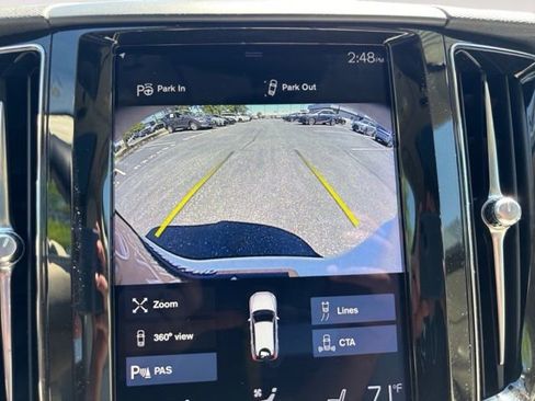 Used 2019 Volvo XC60 T6 Momentum w/ Advanced Package AWD/4WD image 18
