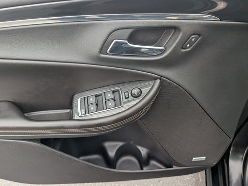 Used 2018 Chevrolet Impala Premier FWD image 11