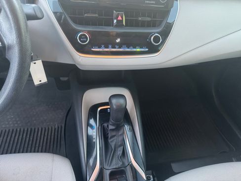 Used 2022 Toyota Corolla LE image 15