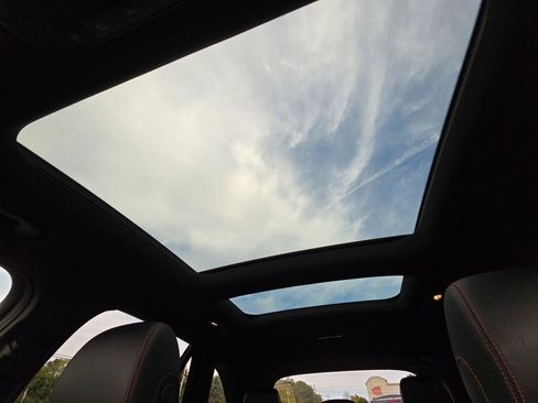 Used 2018 Mercedes-Benz GLC 43 AMG 4MATIC image 27