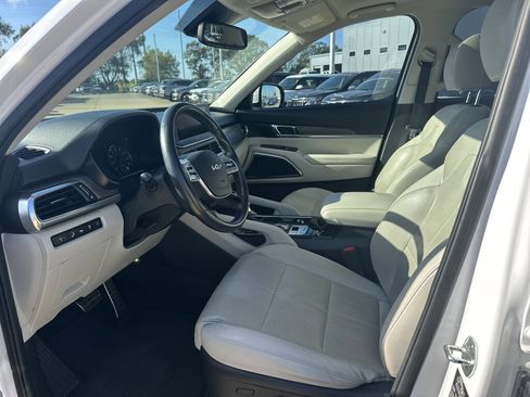 Used 2022 Kia Telluride SX w/ Towing Package image 9