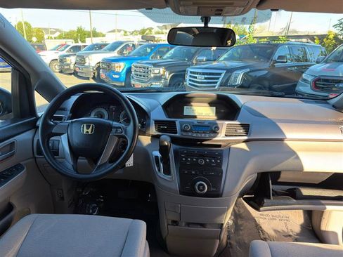 Used 2012 Honda Odyssey LX image 24
