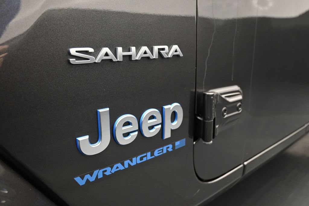 Used 2024 Jeep Wrangler Unlimited Sahara w/ Technology Group AWD/4WD image 9