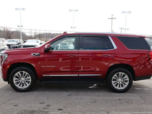 Used 2021 GMC Yukon SLT w/ Rear Media and Nav Package image 30