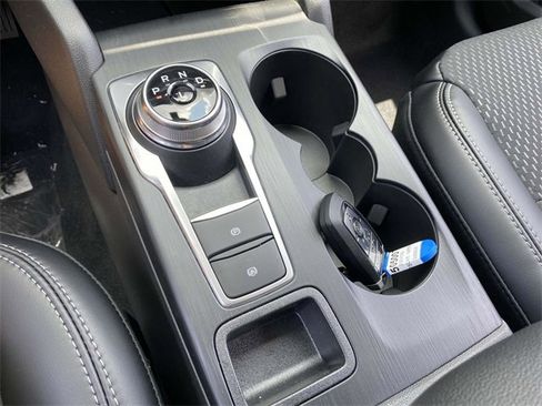 New 2025 Ford Escape SE image 15