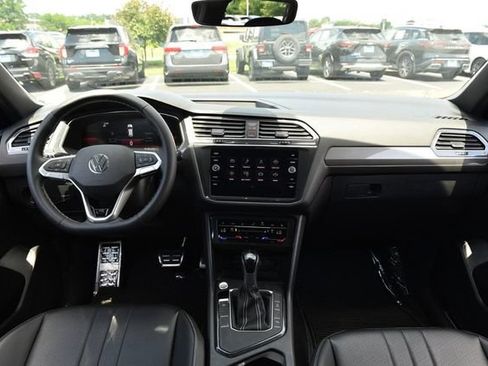 Used 2023 Volkswagen Tiguan SE R-Line FWD image 7