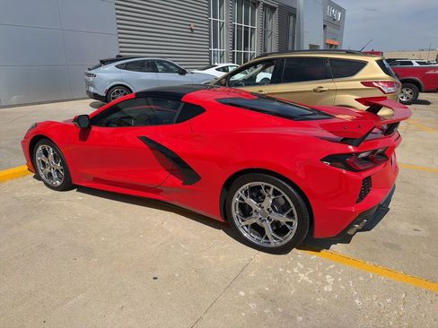 Used 2020 Chevrolet Corvette Stingray Preferred Cpe w/ 2LT Preferred Equipment Group image 2