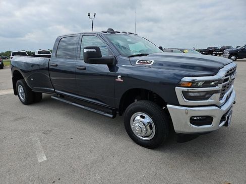 New 2026 RAM 3500 Tradesman AWD/4WD image 10