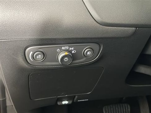 Used 2023 Buick Encore GX Select w/ Safety Package II AWD/4WD image 19