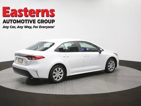 Used 2025 Toyota Corolla LE FWD image 40