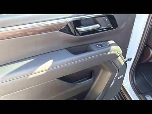 New 2026 Chevrolet Suburban Premier w/ Sun And Tow Package image 25