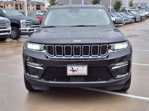 Used 2022 Jeep Grand Cherokee Limited w/ Luxury Tech Group II image 4