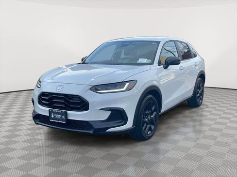 Used 2023 Honda HR-V Sport image 3