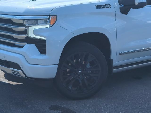 Used 2026 Chevrolet Silverado 1500 High Country AWD/4WD image 2