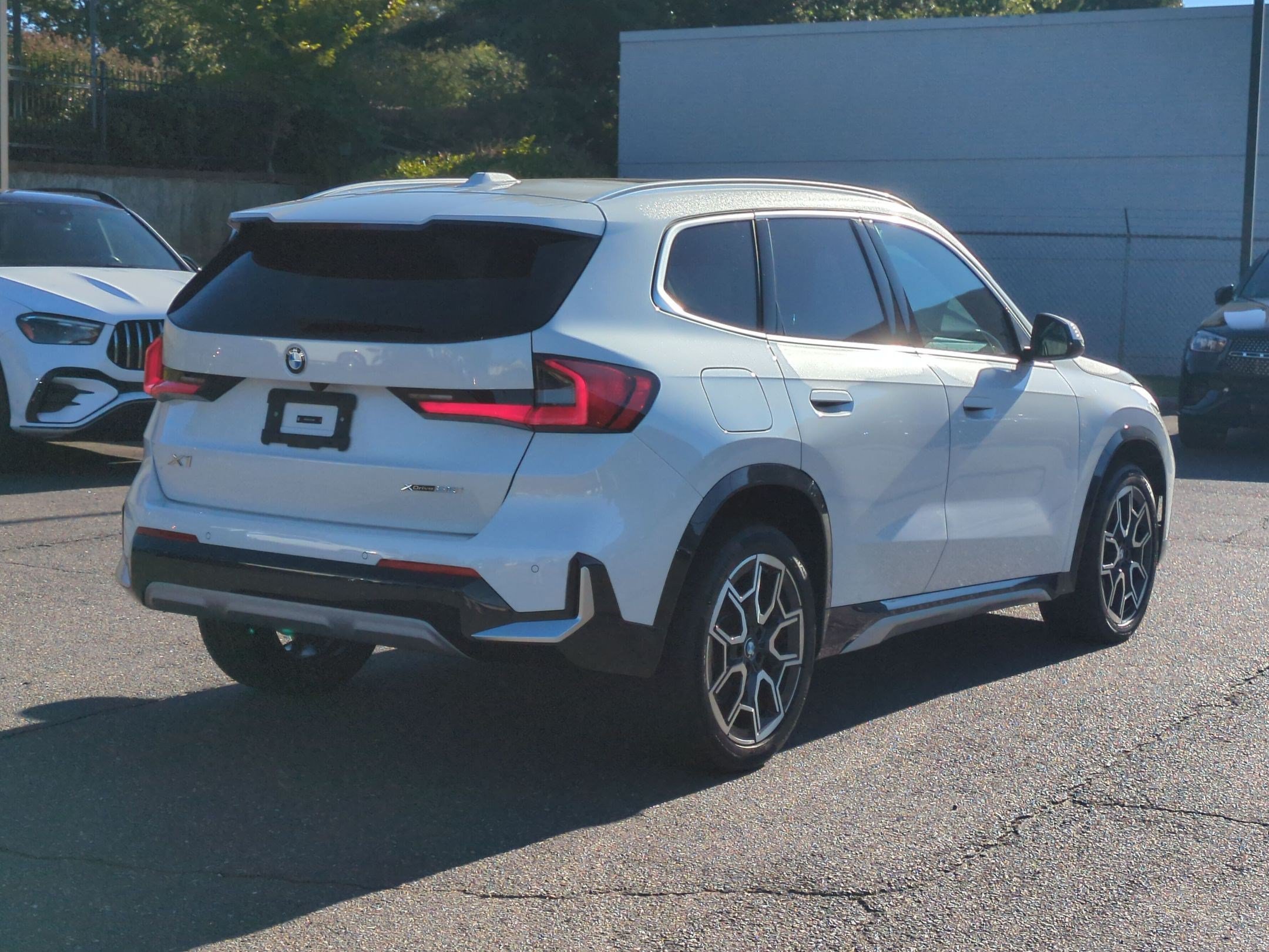 Used 2026 BMW X1 xDrive28i AWD/4WD image 3