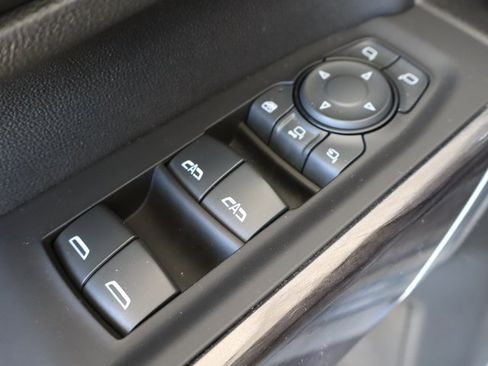 Used 2020 Chevrolet Silverado 2500 LTZ w/ Technology Package image 19