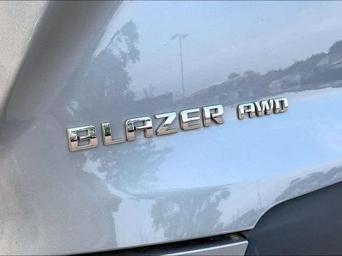 Used 2025 Chevrolet Blazer LT AWD/4WD image 8