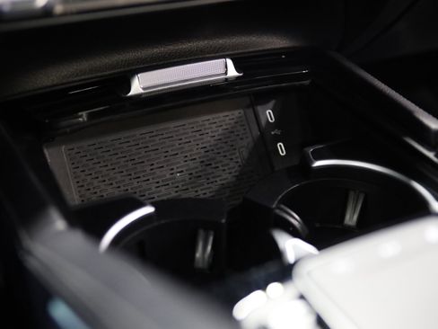 Used 2024 Mercedes-Benz GLS 450 4MATIC image 30