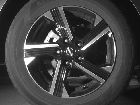 Used 2025 Nissan Sentra SV FWD image 15