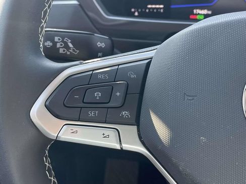 Used 2022 Volkswagen Tiguan SE FWD image 23