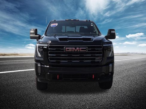 Used 2024 GMC Sierra 2500 AT4 w/ AT4 Premium Plus Package AWD/4WD image 16