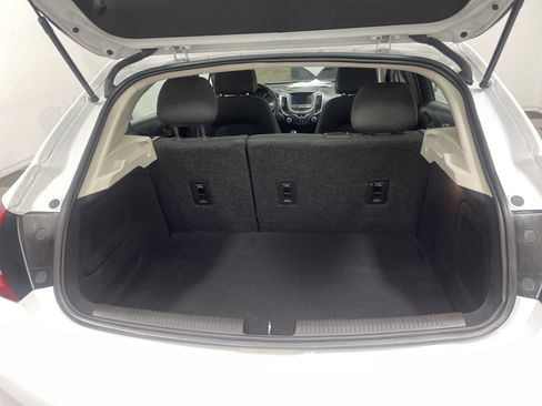 Used 2017 Chevrolet Cruze LT w/ Convenience Package image 18