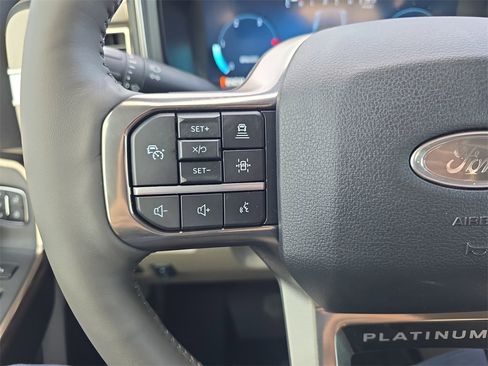 Used 2026 Ford F450 Platinum w/ Platinum Plus Package image 18