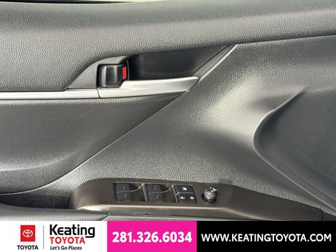 Used 2024 Toyota Camry SE FWD image 12