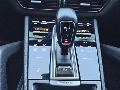 Used 2019 Porsche Cayenne AWD/4WD image 12