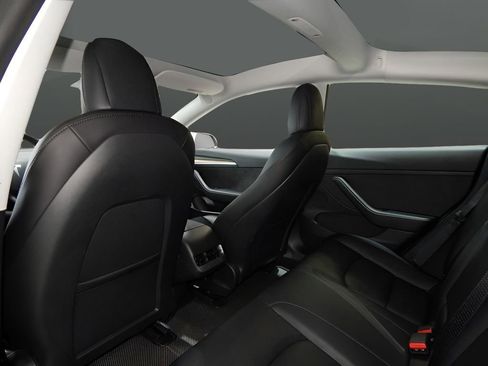 Used 2022 Tesla Model 3 Long Range image 30