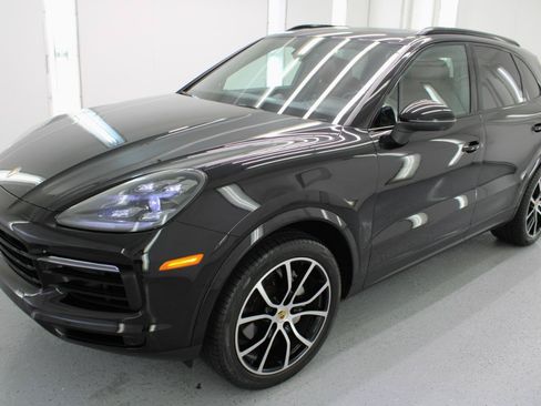 Used 2019 Porsche Cayenne AWD/4WD image 5