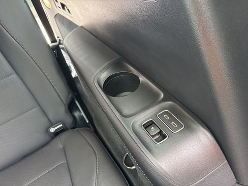 Used 2025 Mercedes-Benz GLS 450 4MATIC image 21