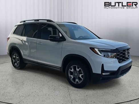 Used 2023 Honda Passport TrailSport image 5
