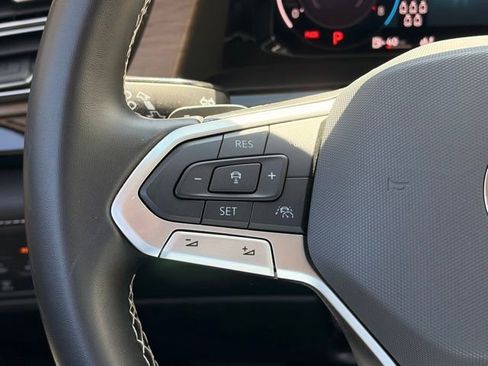 Used 2025 Volkswagen Atlas SE FWD image 16