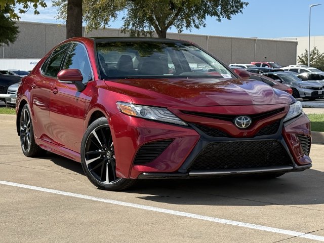 Used 2018 Toyota Camry XSE w/ Driver Assist Package FWD image 2