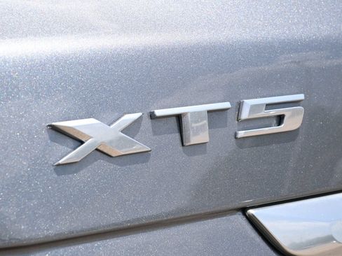 Used 2021 Cadillac XT5 Premium Luxury FWD image 21