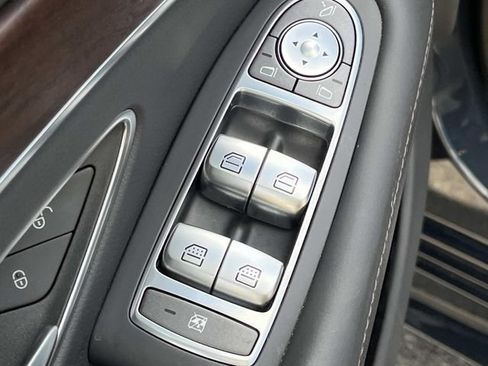 Used 2019 Mercedes-Benz S 560 4MATIC Sedan image 28