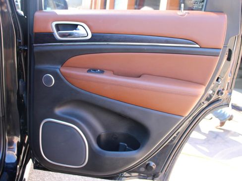 Used 2019 Jeep Grand Cherokee Summit AWD/4WD image 47