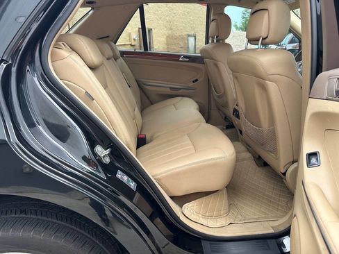 Used 2008 Mercedes-Benz ML 320 4MATIC w/ P1 Pkg image 38