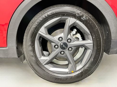 Used 2025 Kia K4 LXS image 11