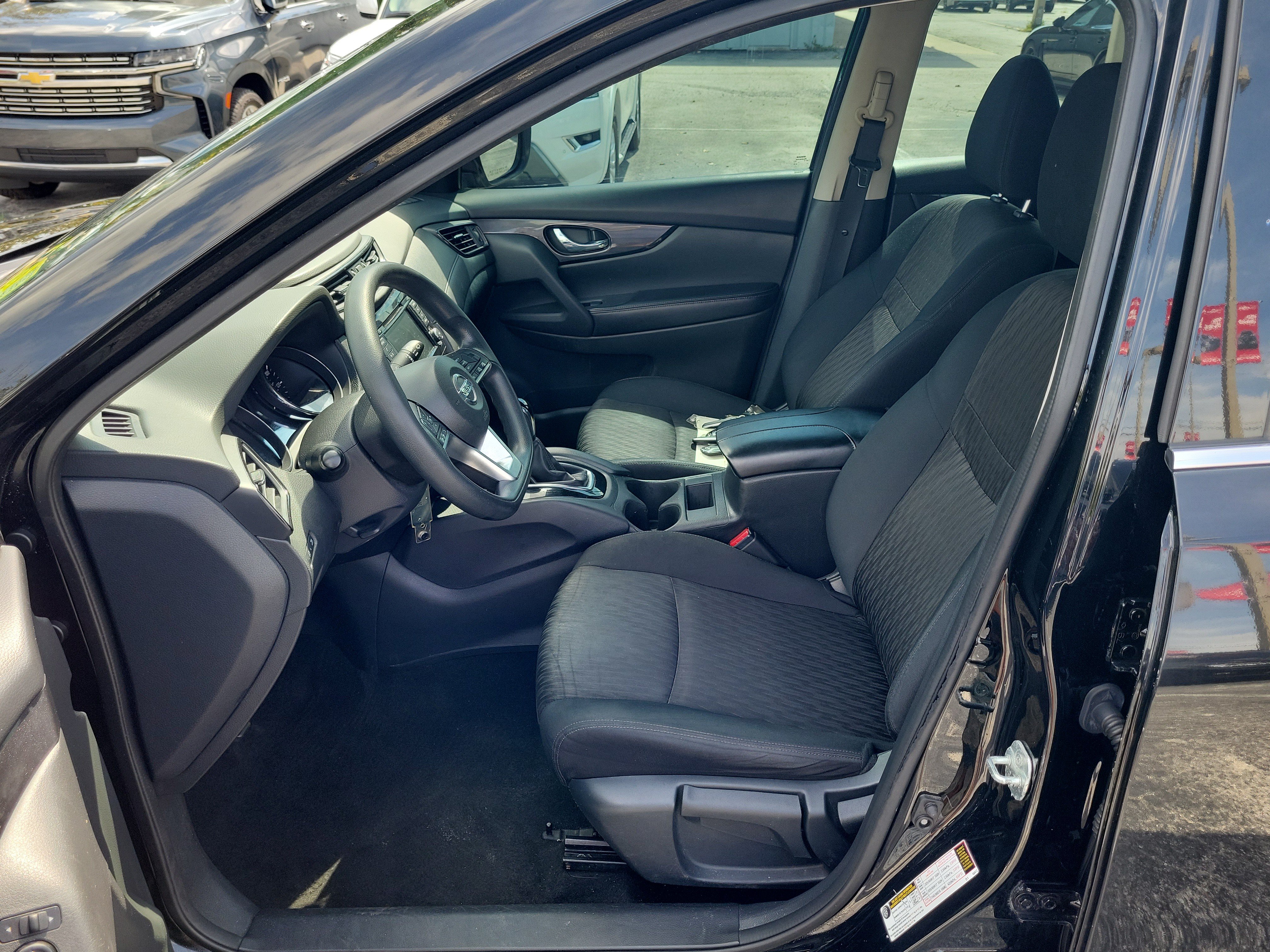 Certified 2018 Nissan Rogue S FWD image 12