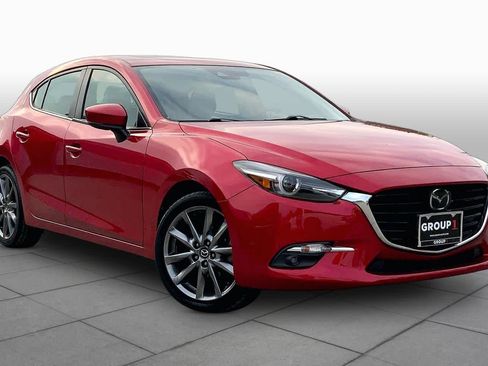 Used 2018 MAZDA MAZDA3 Grand Touring w/ Premium Equipment Package FWD image 3