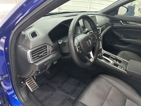 Used 2019 Honda Accord Sport image 9