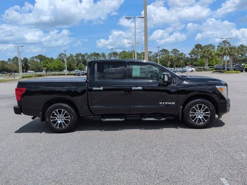 Used 2021 Nissan Titan SV w/ SV Convenience Package RWD image 4